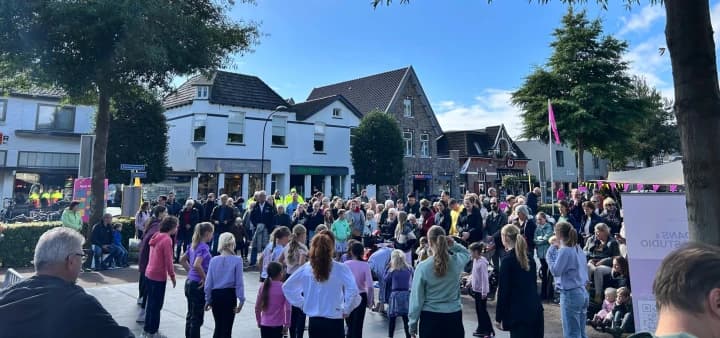 CULTURELE SEIZOEN FEESTELIJK GEOPEND TIJDENS SPOT ON ERMELO 2024